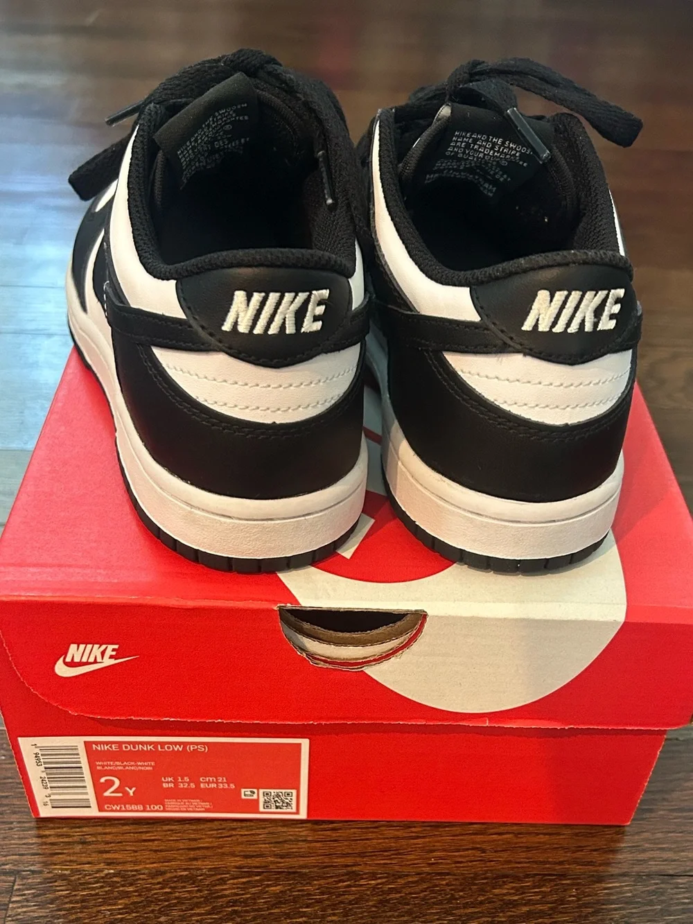 Nike Dunk Low Retro White Black Panda